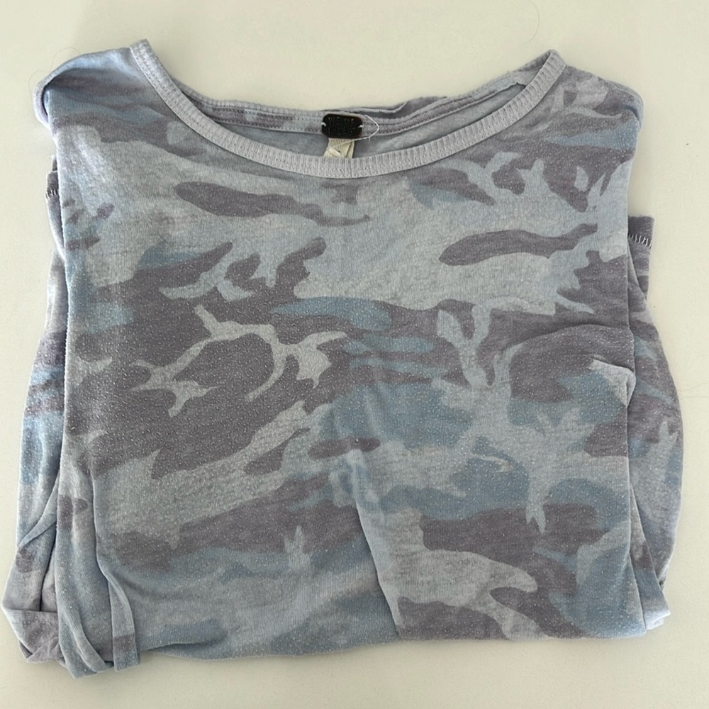 FREE PEOPLE T SHIRT